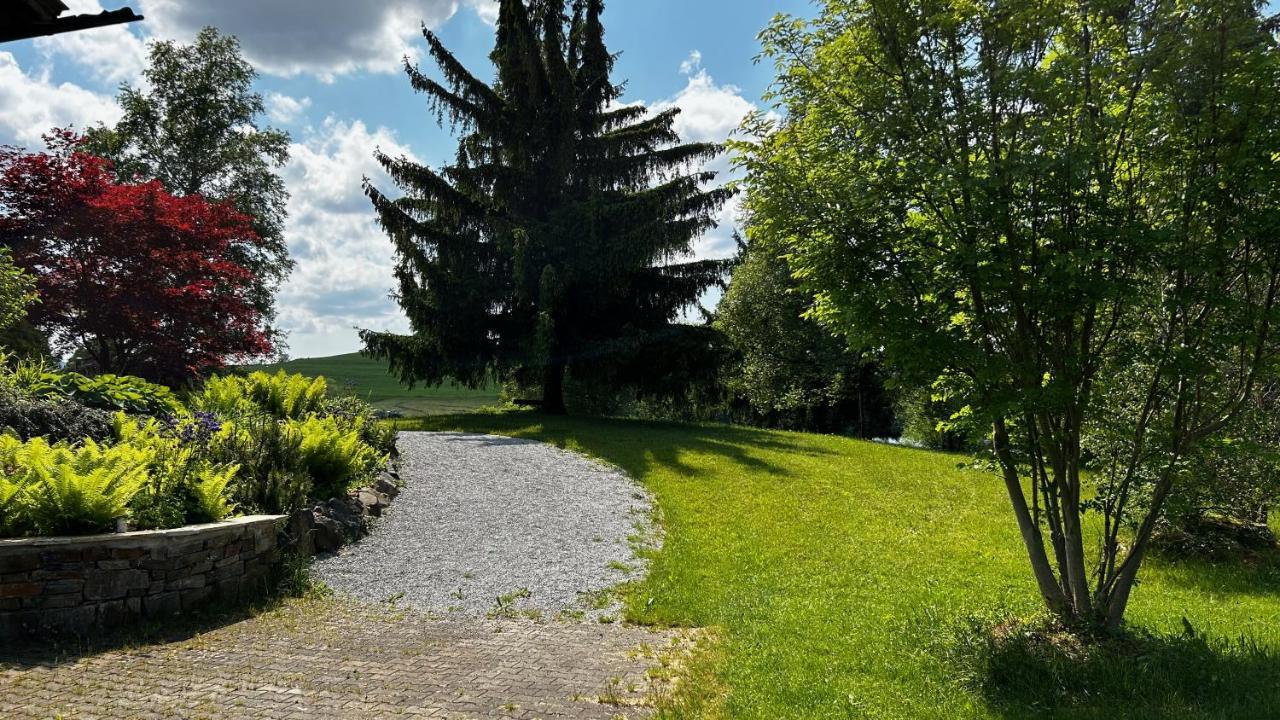 Direkt Am See Mit Bergblick Seeg Kültér fotó